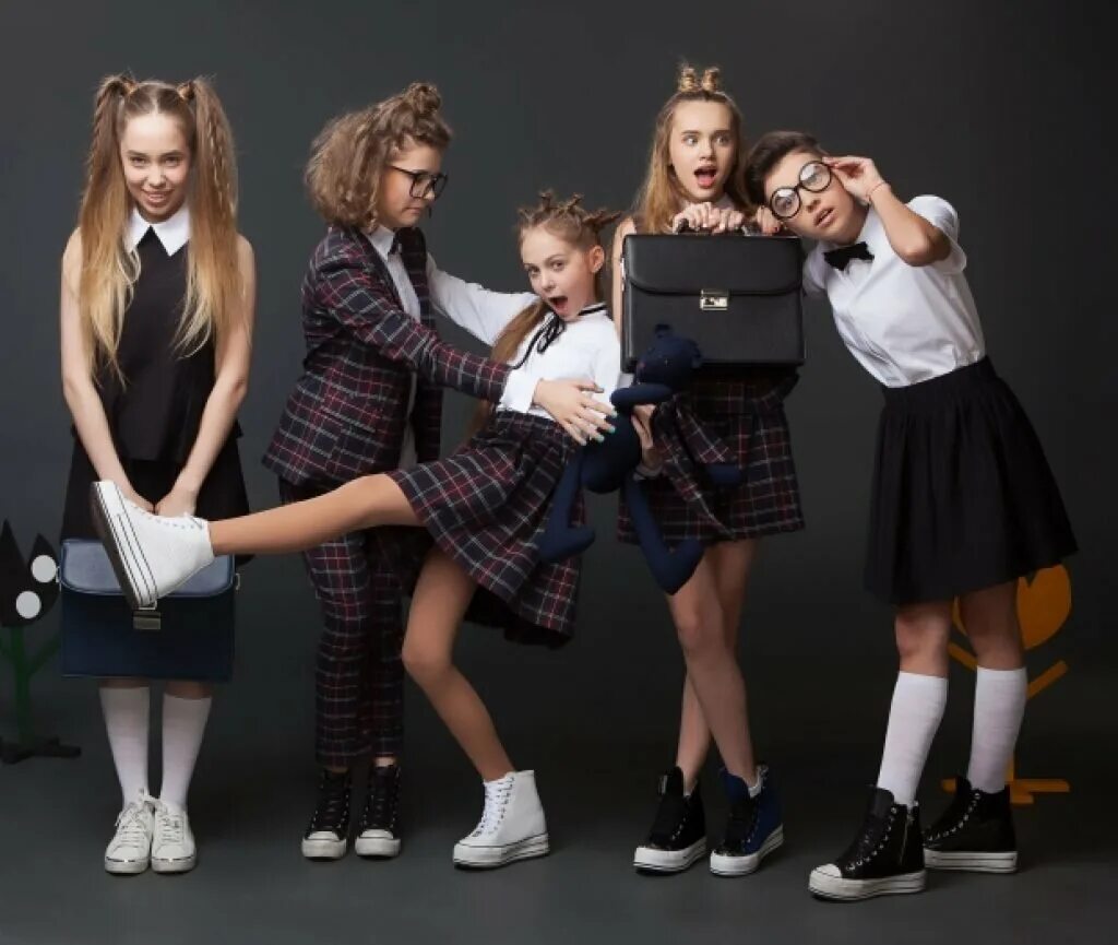Идеи для 10 класса. Модная Школьная одежда для девочек. Модная Школьная форма для девочек. Стильный школьник. Необычная Школьная форма.