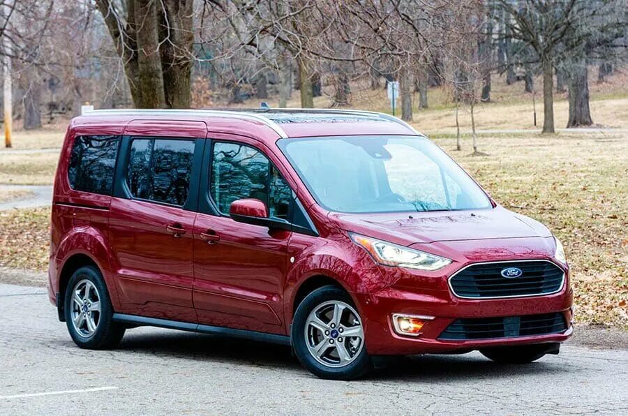 Купить форд минивэн. Ford Transit connect 2019. Ford Transit connect 2021. Ford Transit connect минивэн. Ford Tourneo connect 2019.