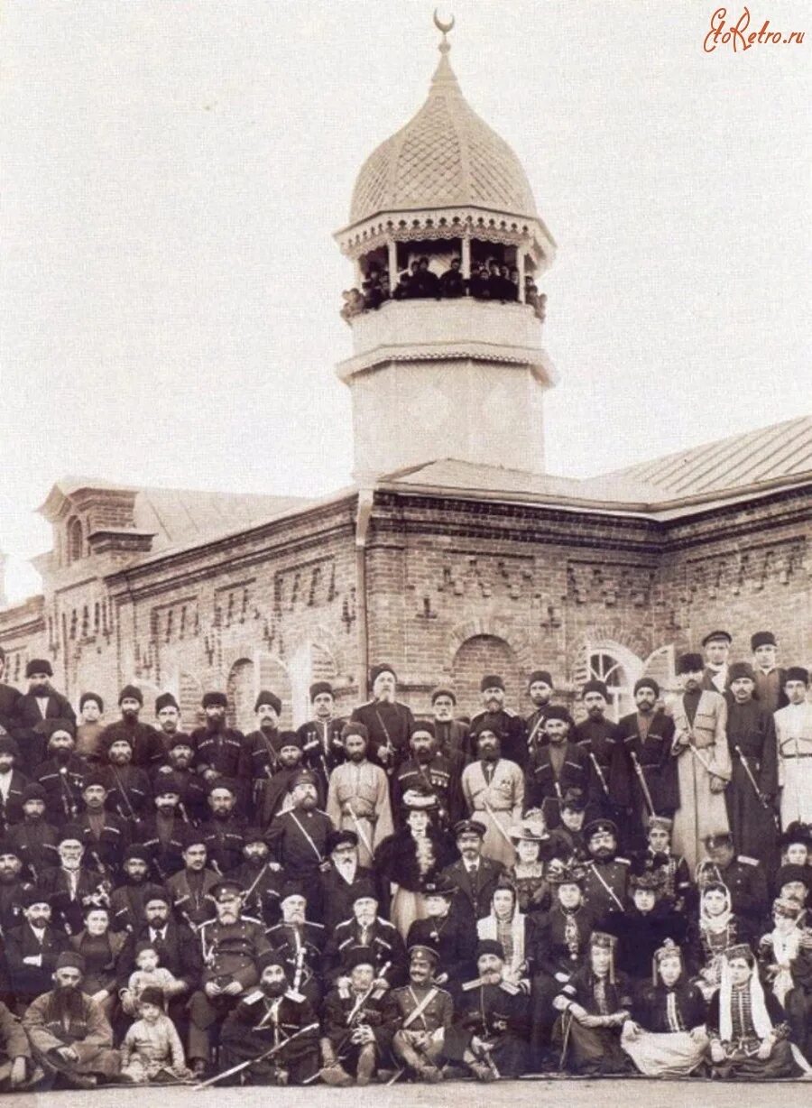 Жизнь мусульман в 19 веке в россии. Первая мечеть Шенджий. Адыгея аул Шенджий. Мечеть в ауле Шенджий. Соборная мечеть Шенджий.