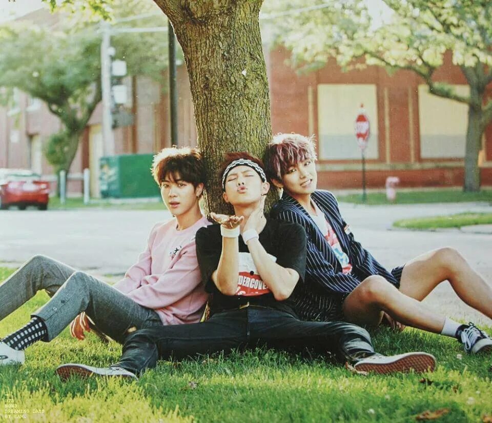 Группа бтс корея. Bts группа корейская. Bts in the soop сериал 2020. Бтс мемберс. Бтс vlive 2022.