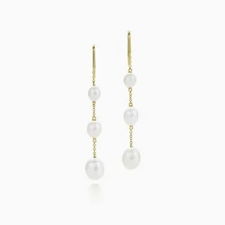 Pearl earring