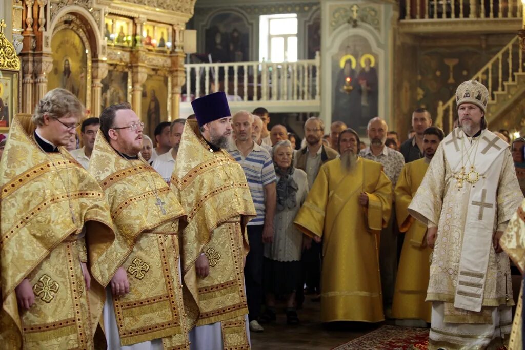 Литургия всех святых. Проповедь в храме. храм всех святых на соколе.
