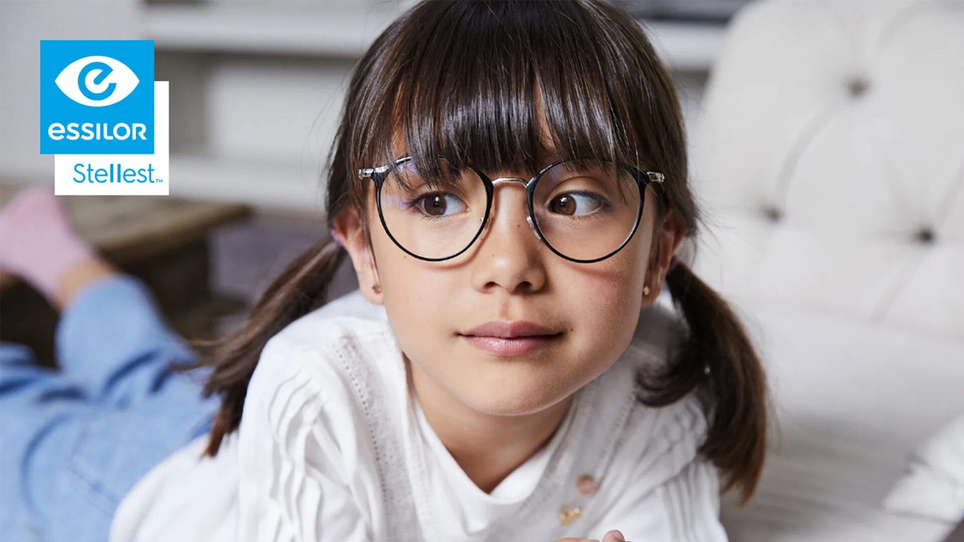 Линзы для контроля миопии stellest. Очки с линзами stellest. Эссилор линзы stellest. Линзы stellest от essilor. Очковые линзы stellest от essilor.