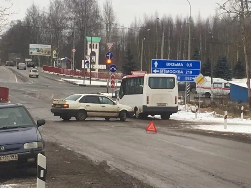 Андрейково Вязьма. Минское шоссе Вязьма. Авария с автобусом в Смоленске на м 1.