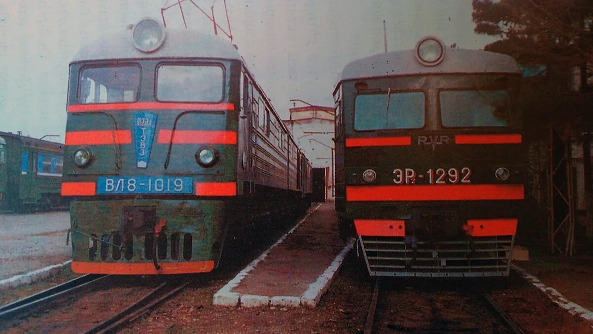 Эр2к 901 ржд. Эр2к 901. Электропоезд эр2 юность. Эр2к 901. Поезд 901.