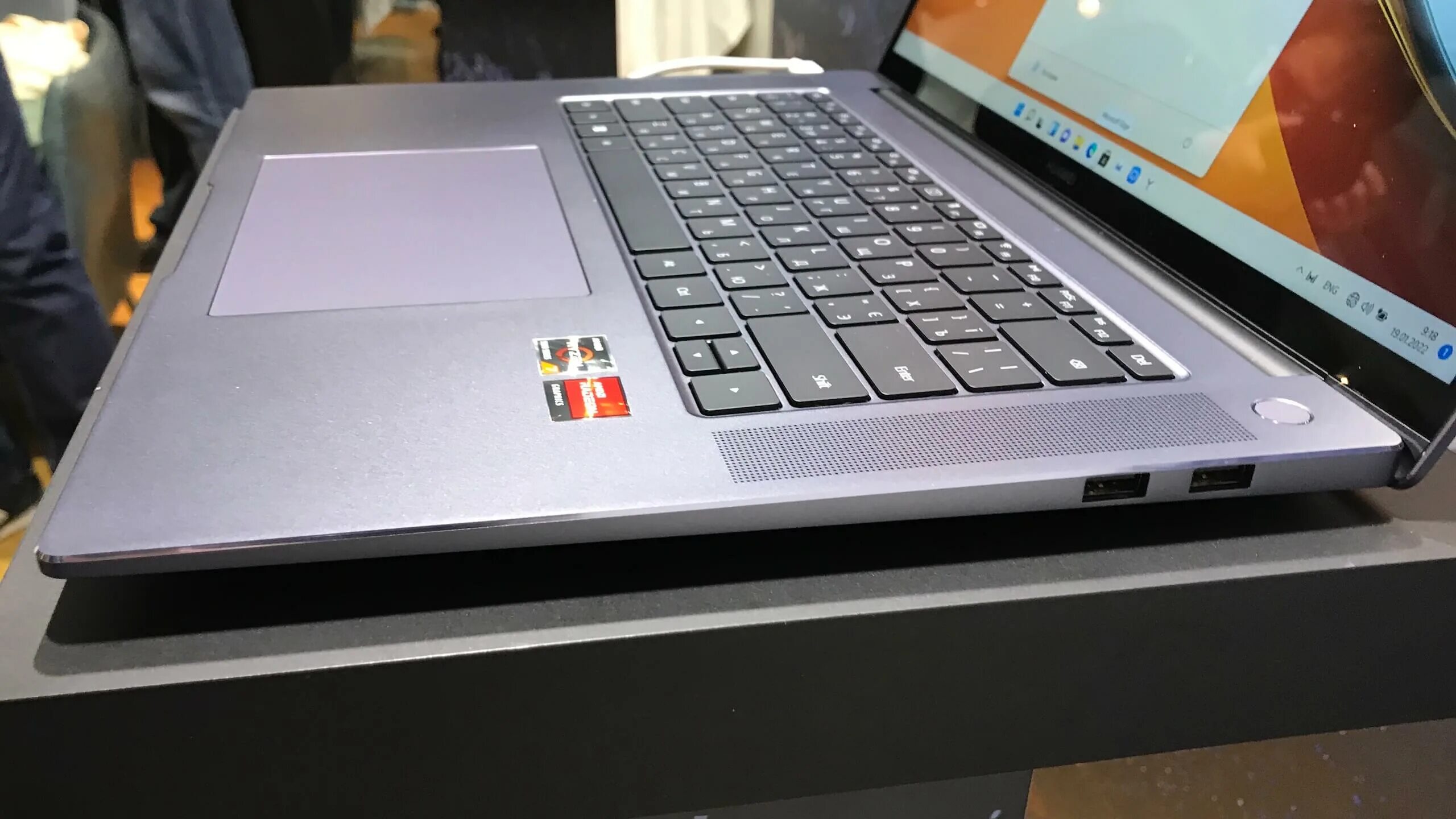 Huawei matebook amd ryzen 7