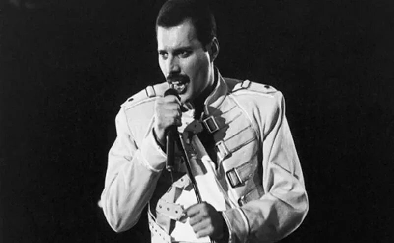 Фредди Меркьюри 1991. Фредди Меркьюри шоу маст гоу. Freddie Mercury последние фото. Фредди Меркури поет. Песни фредди меркури шоу