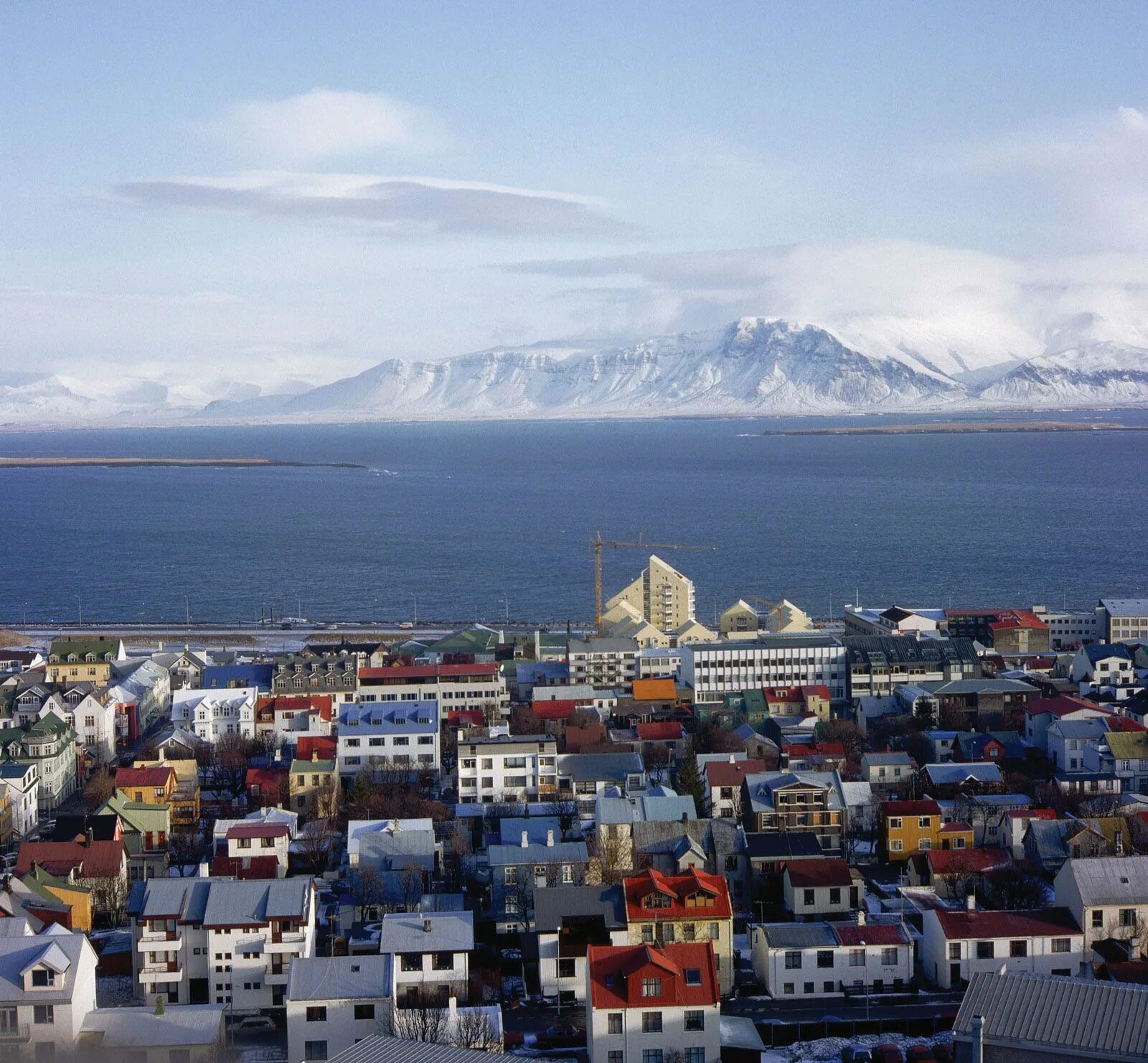 Исландия какая европа. Рейкьявик столица Исландии. Исландия Рик Явик. Рейкьявик климат. Исландия Рейкьявик зимой.