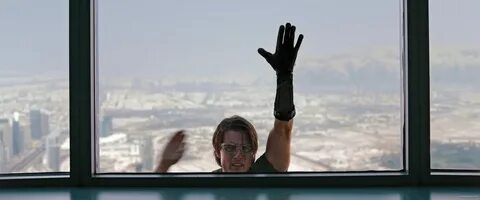 Slideshow - TomCruiseFan.com Gallery For all your Tom Cruise needs.