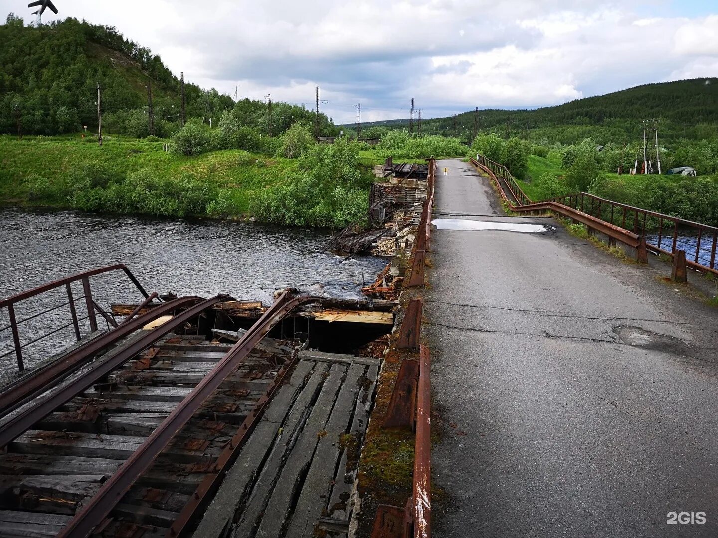 Вода в реке кола. Река кола. город кола река. река кола пороги.
