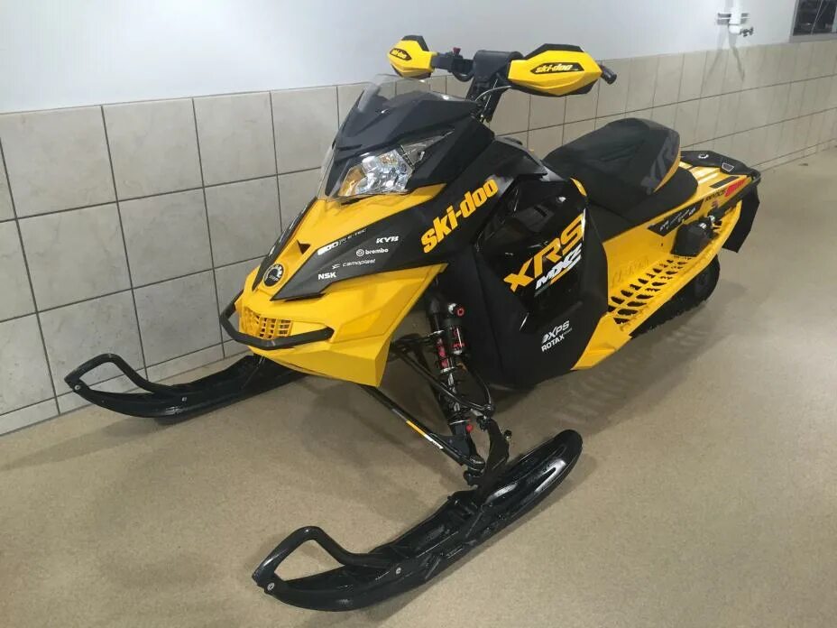 Ski Doo MXZ 800. Снегоход BRP Ski Doo MXZ 800. Ski Doo MXZ XRS 800. BRP MXZ 800 XRS.