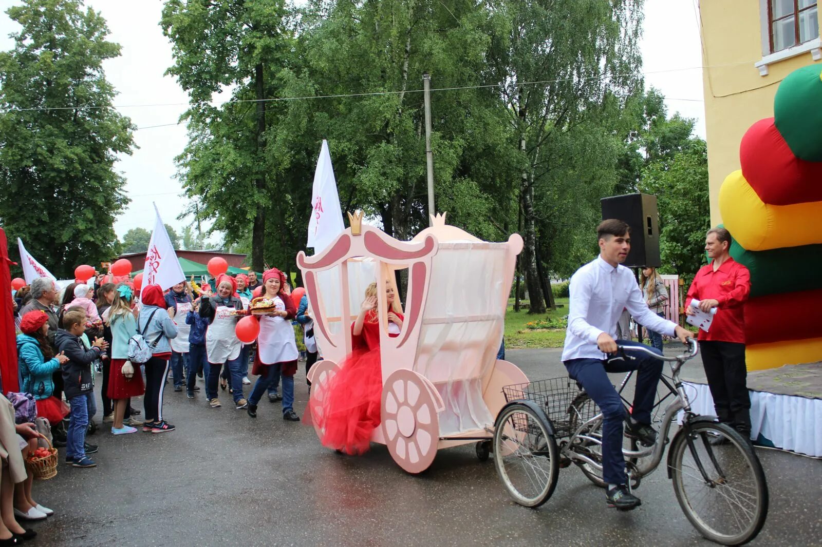 День клубники в подозерском 2024. Подозерский фестиваль клубники 2022. Клубника фестиваль кипр. Фестиваль клубники в подозерском в 2022. Фестиваль клубники балаково 2022.