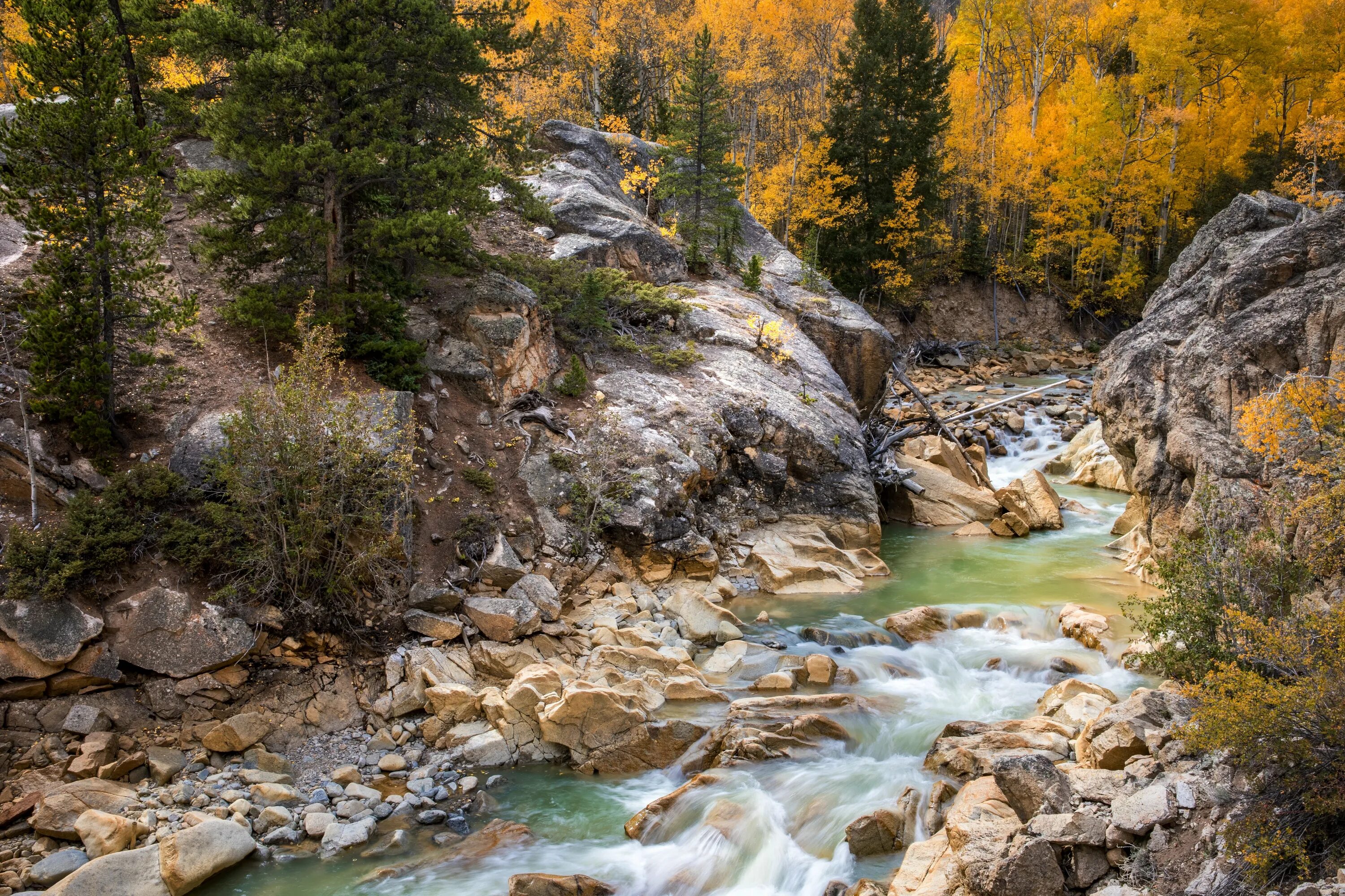 Stone river. Речка Каширка камни. Река Тумча Карелия. Горная река. Горная река камни.