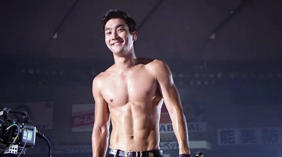 Siwon Idol. Чхве ши вон топлес. Choi Siwon гиф. Шивон super Junior пресс. Idols dick