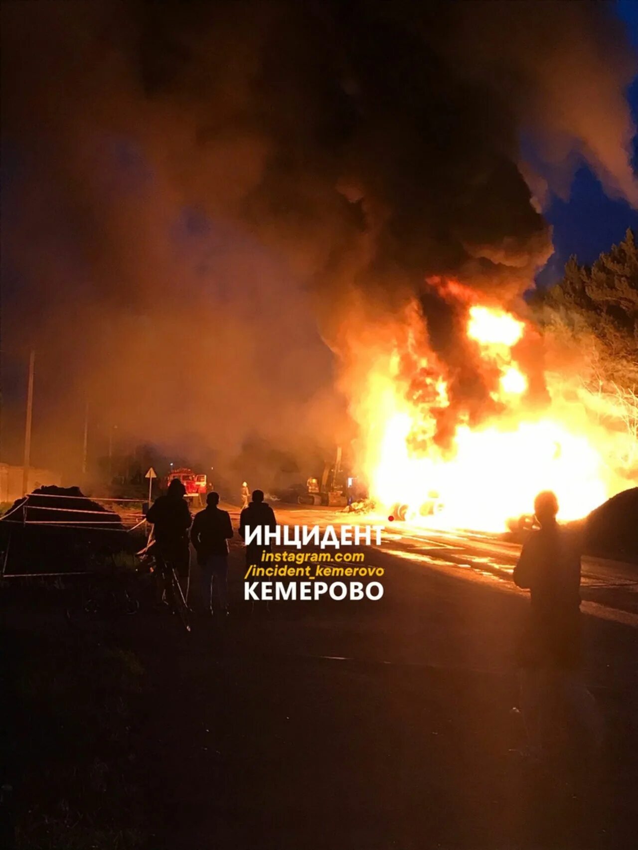 Какой пожар в кемерово. Пожар в Кемерово. Происшествие в Кемерово пожар. Рудничные пожары. Пожар в Кемерово сегодня.