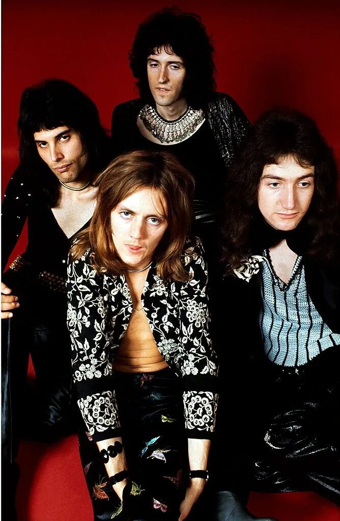 Queen band. Группа куин. Группа Queen Роджер. Queen 1973. Queen Brian May 1973.