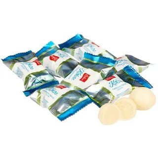 Белые конфеты с кокосом