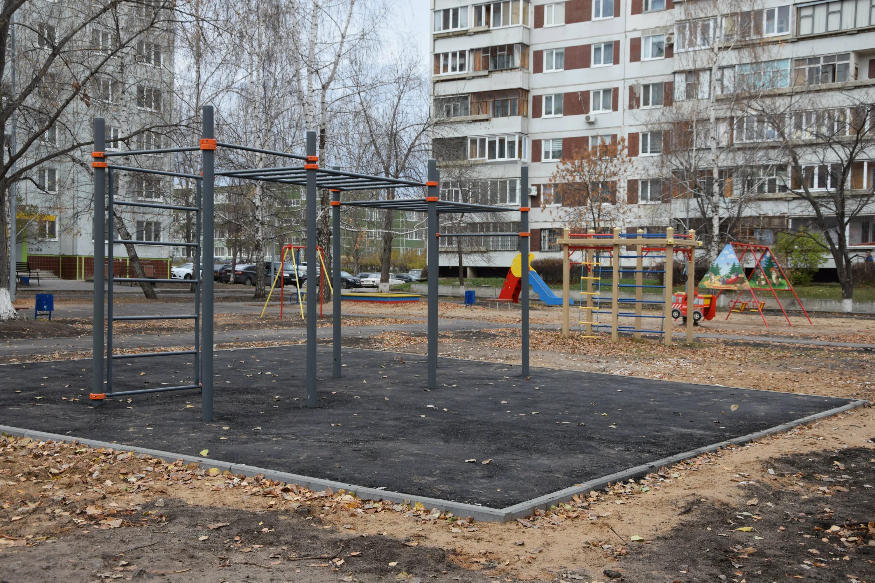 Ульяновск дворы. Ульяновск дворы новый город. Малые архитектурные формы Ульяновск. Ульяновск школа 75 двор. Школа 75 ульяновск