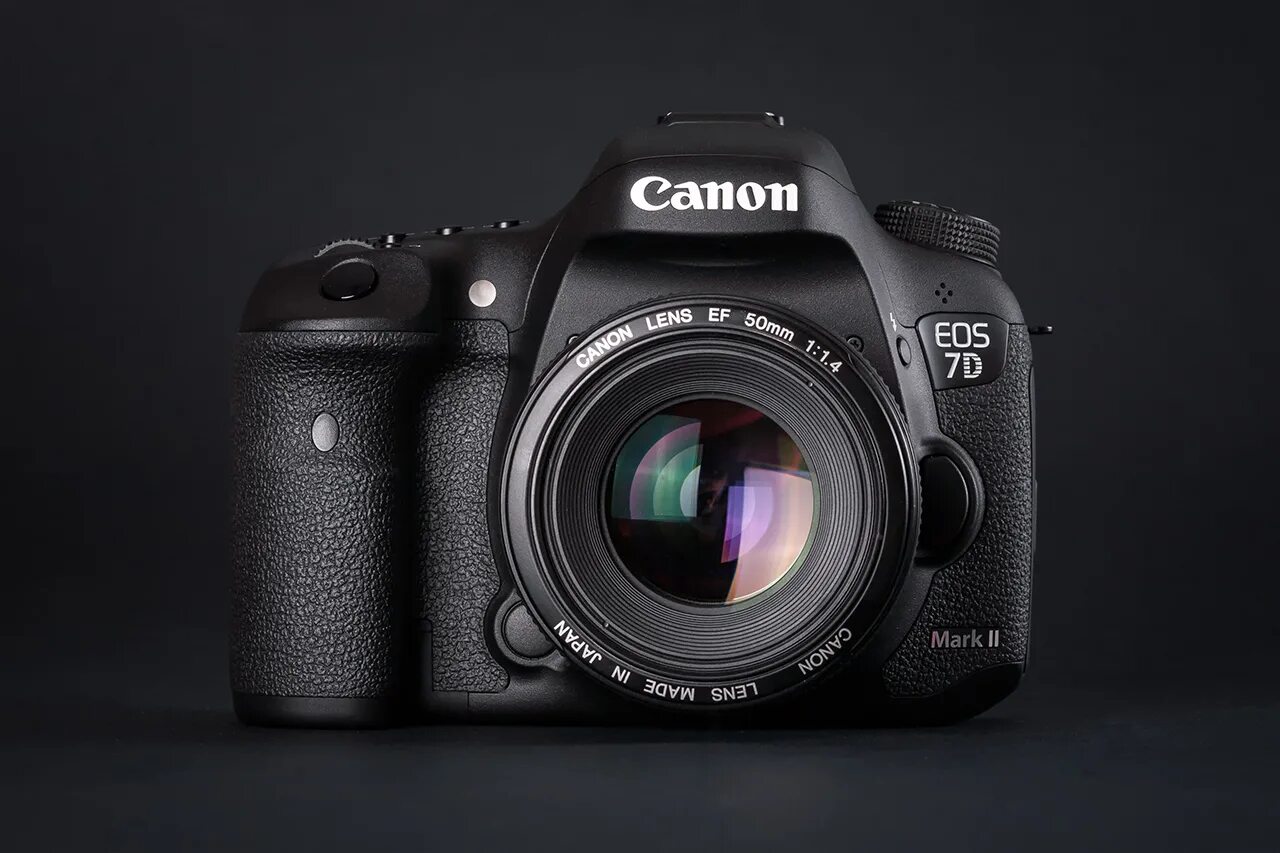 Canon mark ii отзывы. Canon 7d Mark II. Canon EOS 7d Mark II. • Зеркальный фотоаппарат Canon EOS 7d. Canon EOS 7d Mark II body.