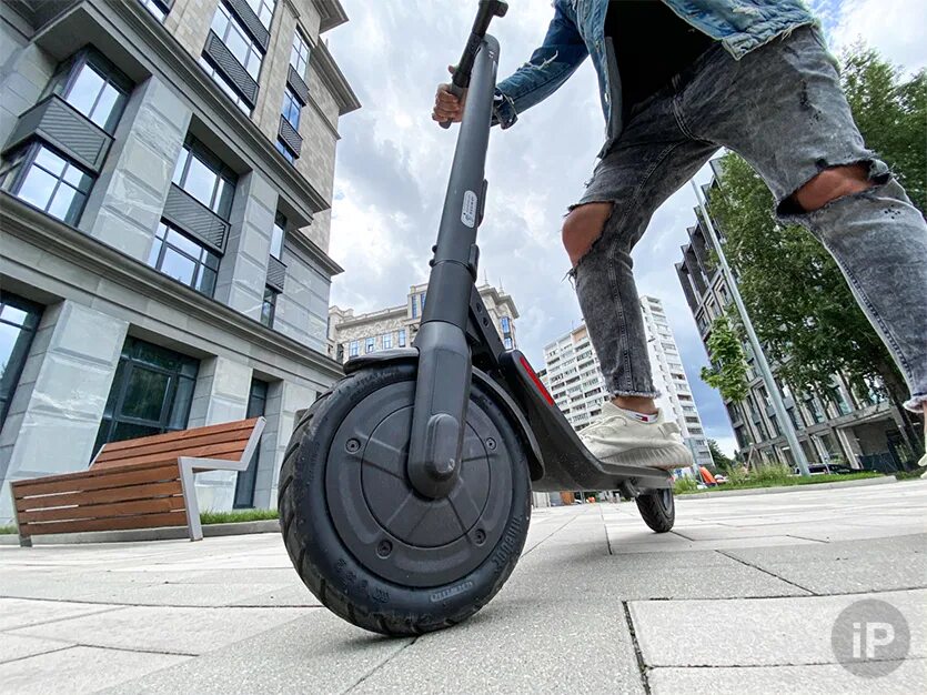 Самые дорогие электросамокаты. Segway Ninebot e22. Электросамокат Ninebot KICKSCOOTER e22. Электросамокат Ninebot KICKSCOOTER e22 Grey. Segway-Ninebot KICKSCOOTER f40.