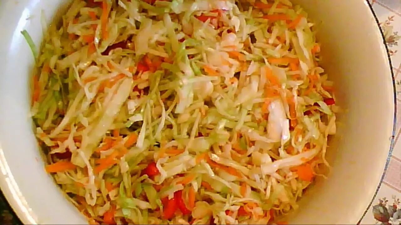 Капуста провансаль с перцем и морковью. Капуста &quot;провансаль&quot; с болгарским перцем -. капуста провансаль салат. салат провансаль из капусты. салат капуста морковь перец болгарский.