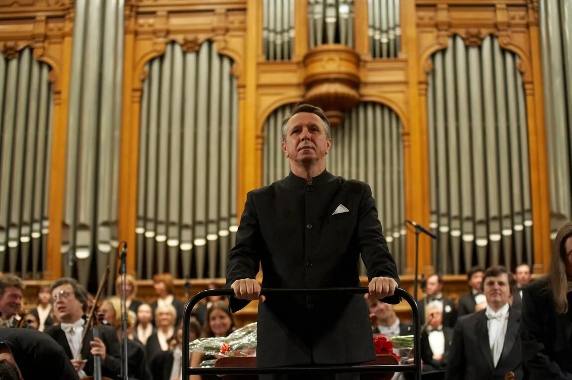 Михаил плетнёв пианист. Александр романовский пианист. Михаил плетнёв дирижёр. Денис мацуев фортепиано. Пианисты дирижеры.