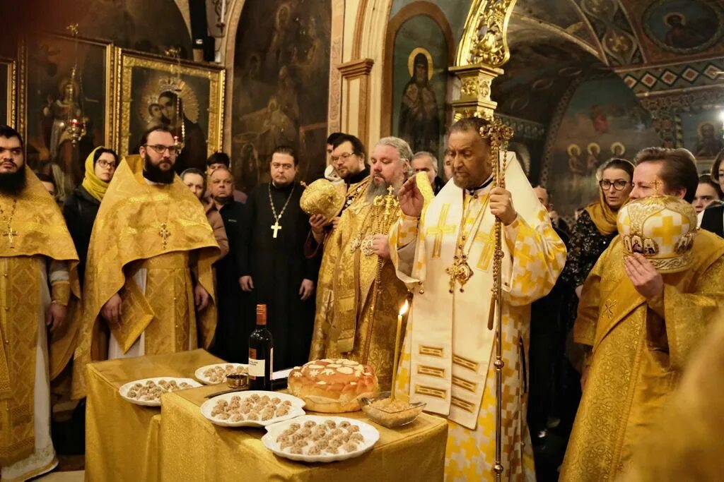 Сербская церковь в москве. Епископ антоний сербское подворье. Сербское подворье в москве фото. Сербское подворье в москве. Сербский храм в москве.