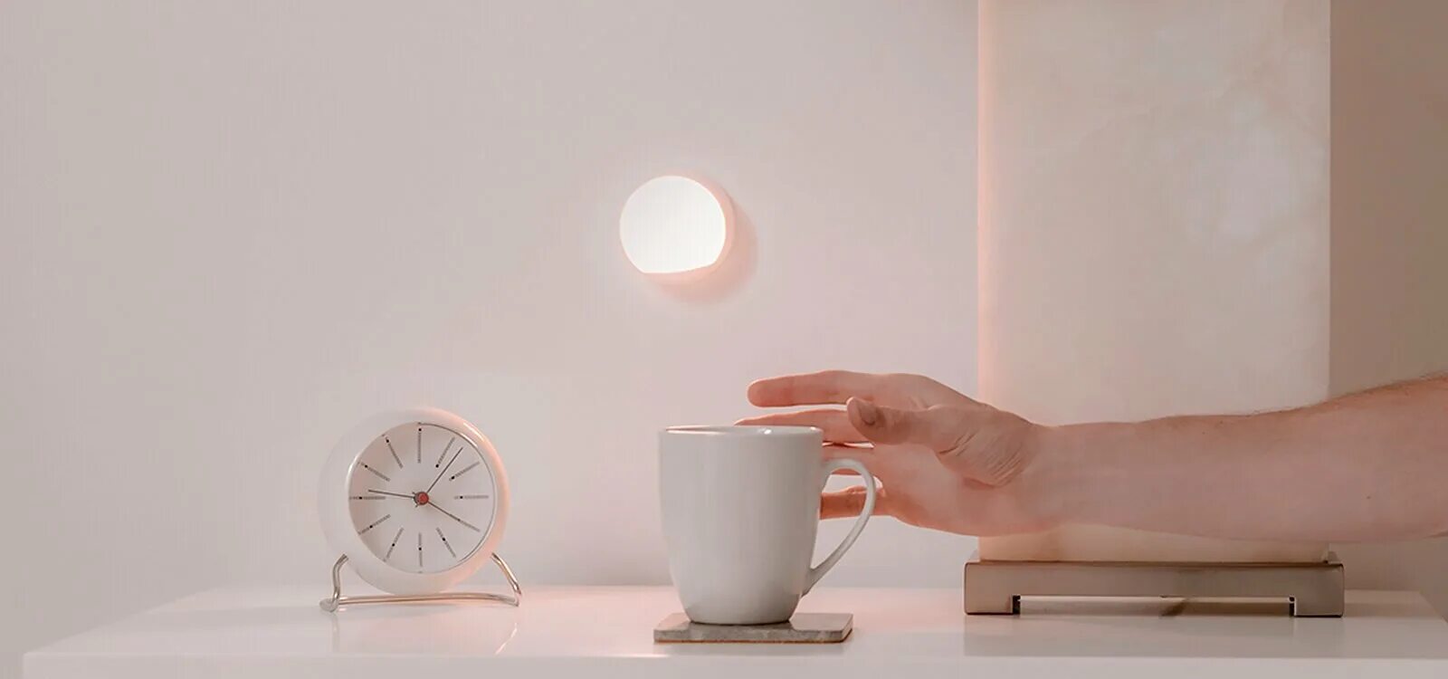 Xiaomi yeelight wireless rechargable motion sensor light l20 ylyd002 black. Ночник xiaomi yeelight plug-in light sensor nightlight (ylyd11yl). Yeelight motion sensor ylyd01yl xiaomi. Светильник yeelight motion sensor. Yeelight motion sensor closet light a40.