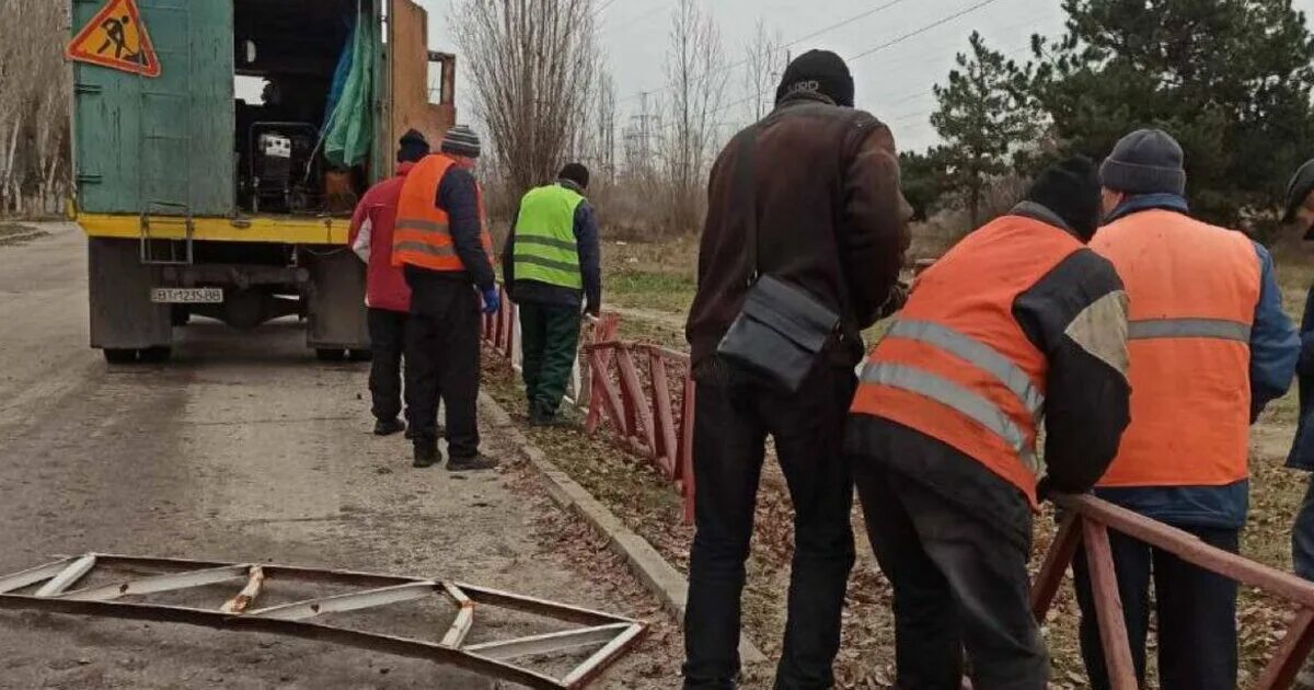 Обстрел новой каховки сегодня последние. Обстрел новой каховки сегодня. Новая каховка новости. Новая каховка, днепровский, 77. Новая каховка херсонская область.