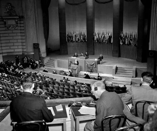 Сан францисская конференция оон. Сан-францисская конференция 1945 года. Конференция сан франциско оон. Сан-францисская конференция устав оон. Конференция в сан франциско 1945.