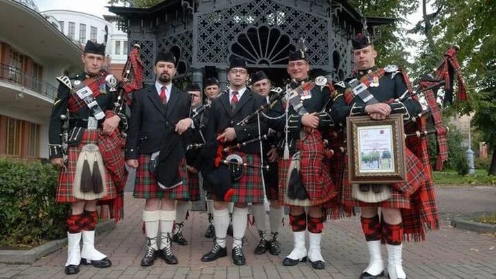 Оркестр волынщиков. Оркестр волынщиков москвы. концерт волынщиков москвы. оркестр волынщиков москвы меридиан.