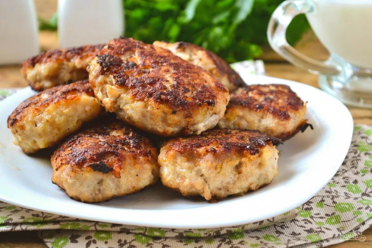 Котлеты из домашнего фарша без хлеба. Котлеты. красивые котлеты. вкусные котлеты. котлеты аппетитные.