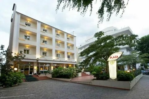 Hotel plaza 3