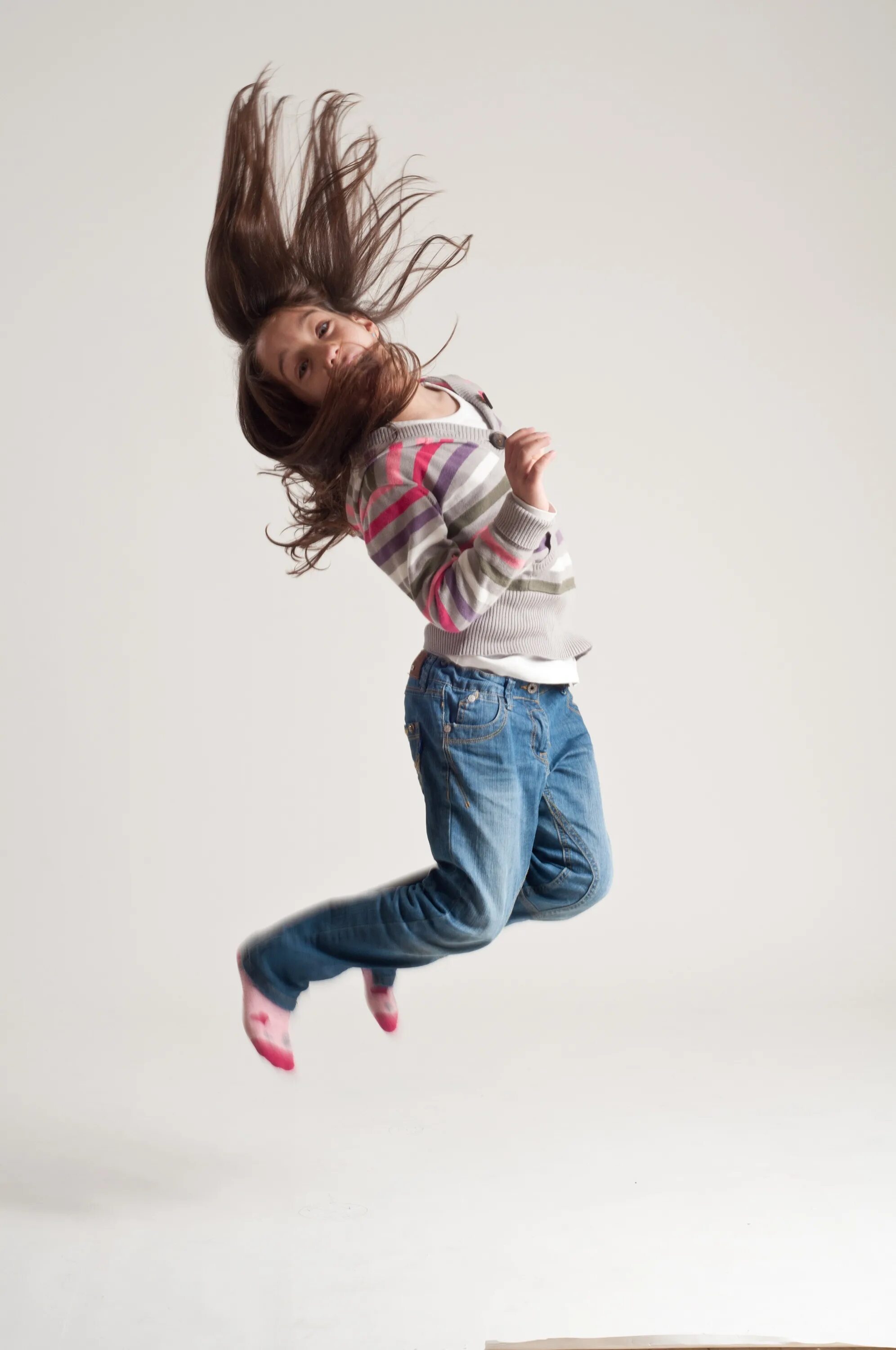 Современные танцы. Девушка в прыжке. Фотосессия в прыжке. Девочка прыгает.