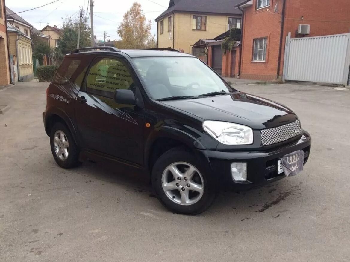 Купить рав 4 ярославль. Toyota rav4 2001 трехдверный. Тойота рав 4 2001 черный. RAV 4 2001 xa20 чёрный. Тойота рав 4 2 поколения черный.