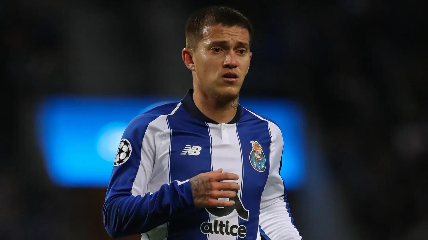 U f c 12. Otavio футболист порту. Otavio футболист Португалия. FC Porto 13-14. Отавио 2023.