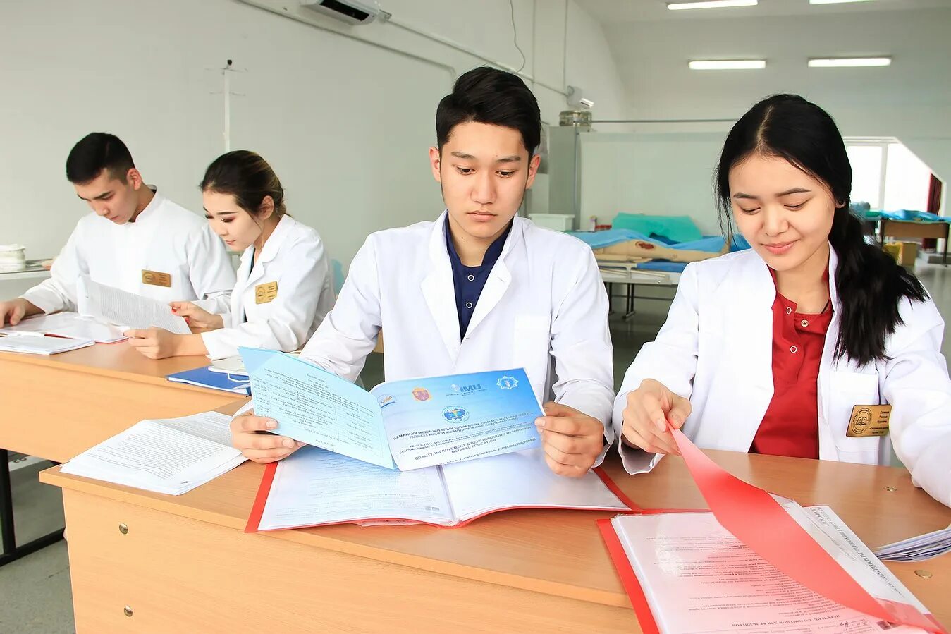 Кокшетауский медицинский колледж. Медколледж в Алматы. Кокшетау медицинский колледж после 9 класса. Жамбылский высший медицинский колледж.