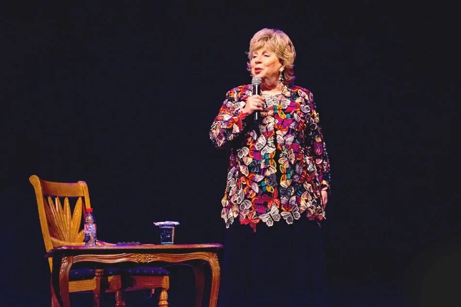 афиша концерта рубальской. концерт рубальской в липецке. юбилейный концерт ларисы рубальской живи спокойно страна 15. лариса рубальская концерт. концерт рубальской в липецке.