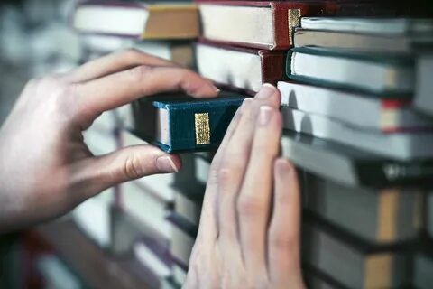 Книга под рукой