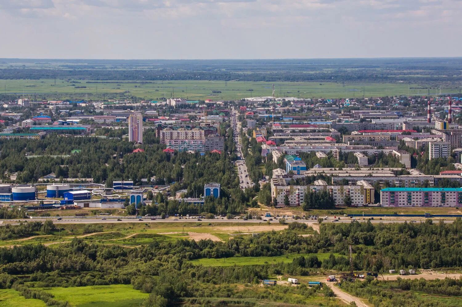 Город нефтеюганск с высоты птичьего полета. Город нефтеюганск ханты-мансийский автономный округ. Хмао-югра нефтеюганск. Нефтеюганск. Нефтеюганск с высоты.