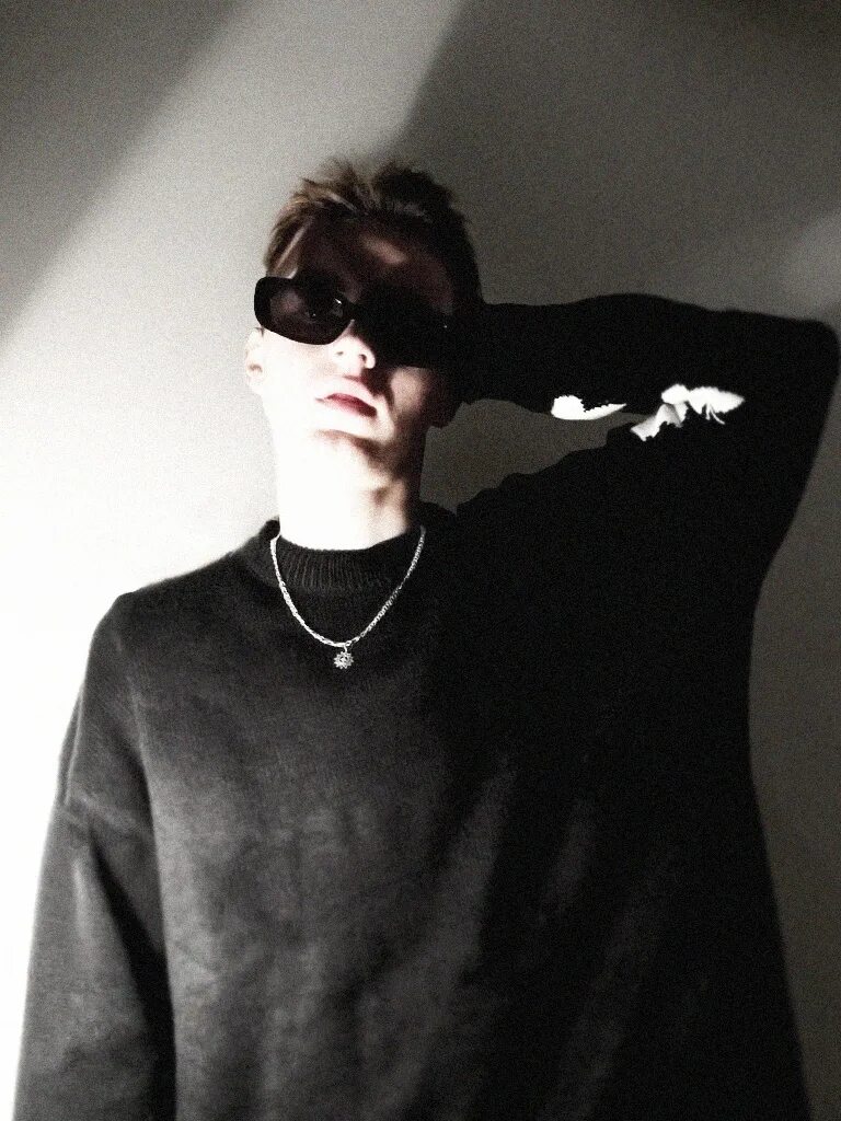 Garcon maigre. Garcon maigre. Garcon чхта. Platov doomrushaz биография. Garcon maigre.