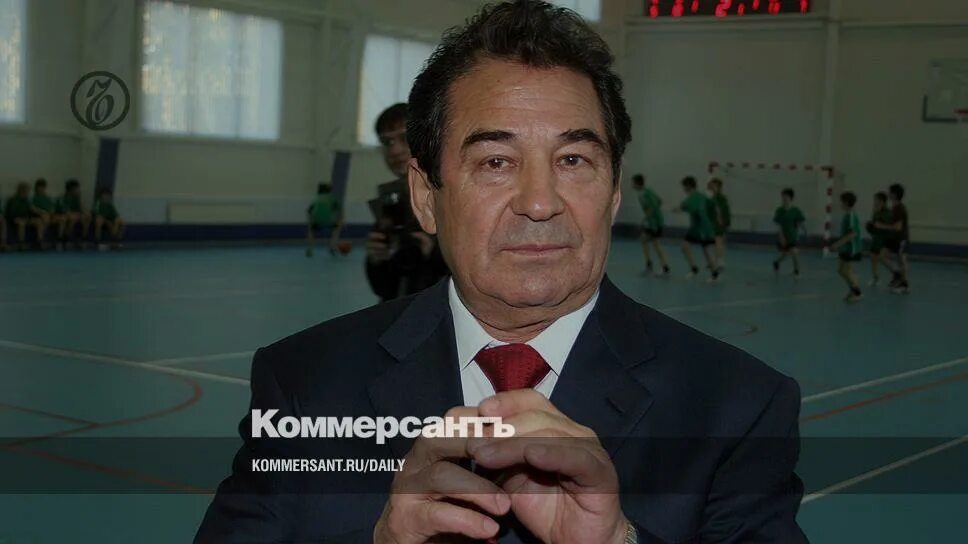 Тахаутдинов рустем шафагатович. Шафагат тахаутдинов. тахаутдинов татнефть. шафагат тахаутдинов в молодости.