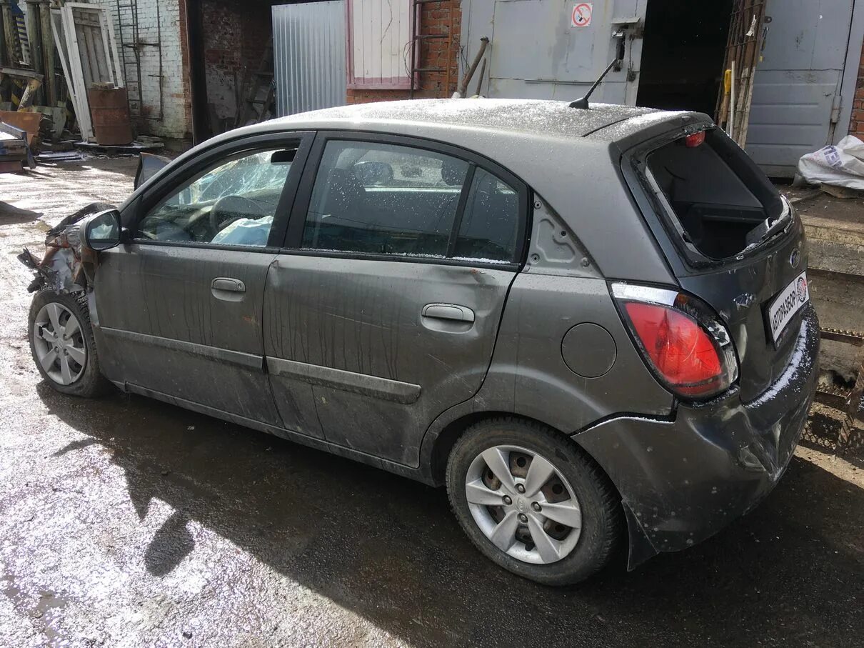 Разбор рио 1. Kia rio 1 поколение седан. Kia rio 2000. Kia rio 2000. Kia rio хэтчбек 2000.