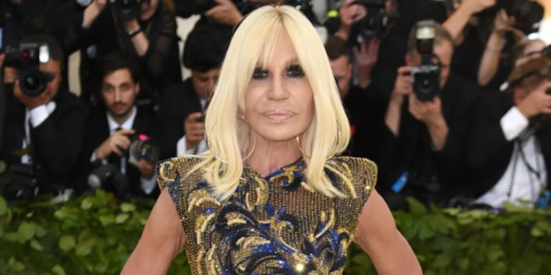 Версаче 2025. Донателла версаче 1997. Версаче 2025. Донателла версаче фото. Донателла версаче 2022.