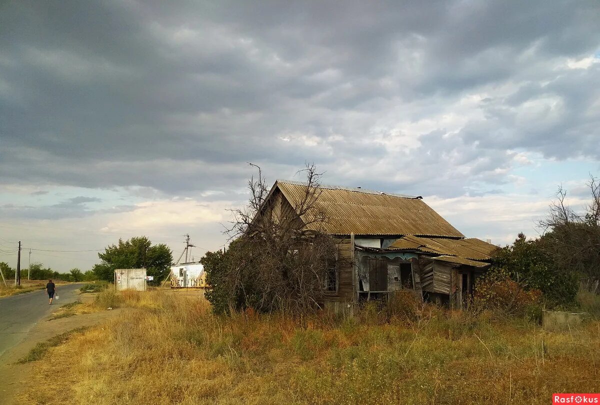 Хутор ленинский краснодарский край. Волгоградская область новоаннинский район хутор. Хутор улицы. Хутор нижнежировский зимовниковский район. Хутор славянский мостовского района.