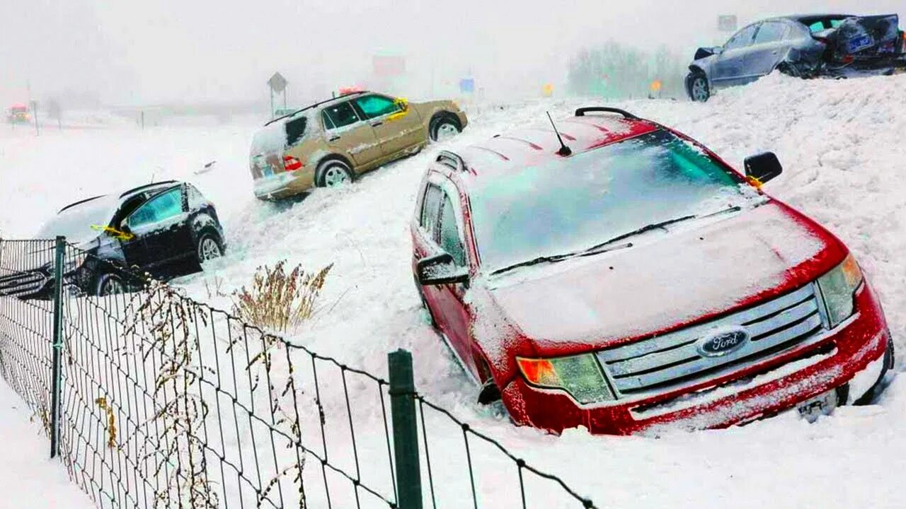 Шторм в америке последние новости на сегодня. Ураганный ветер. Последствия снежных бурь. Сша флорида ураган. Шторм в америке 2024.