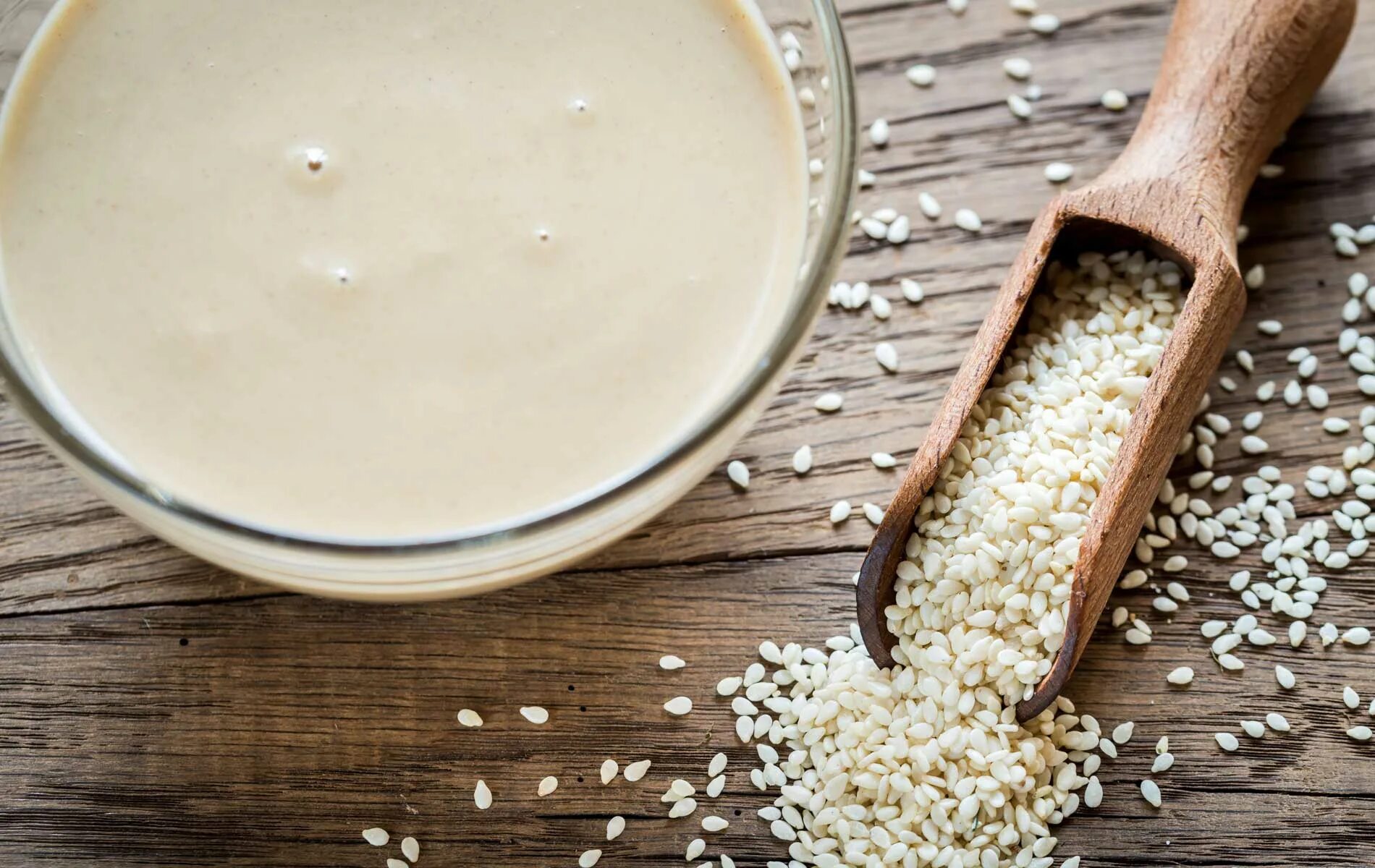 Соус тахини рецепт. Тахини (tahini). тахини кунжутное. кунжут и тахина. кунжутный соус.