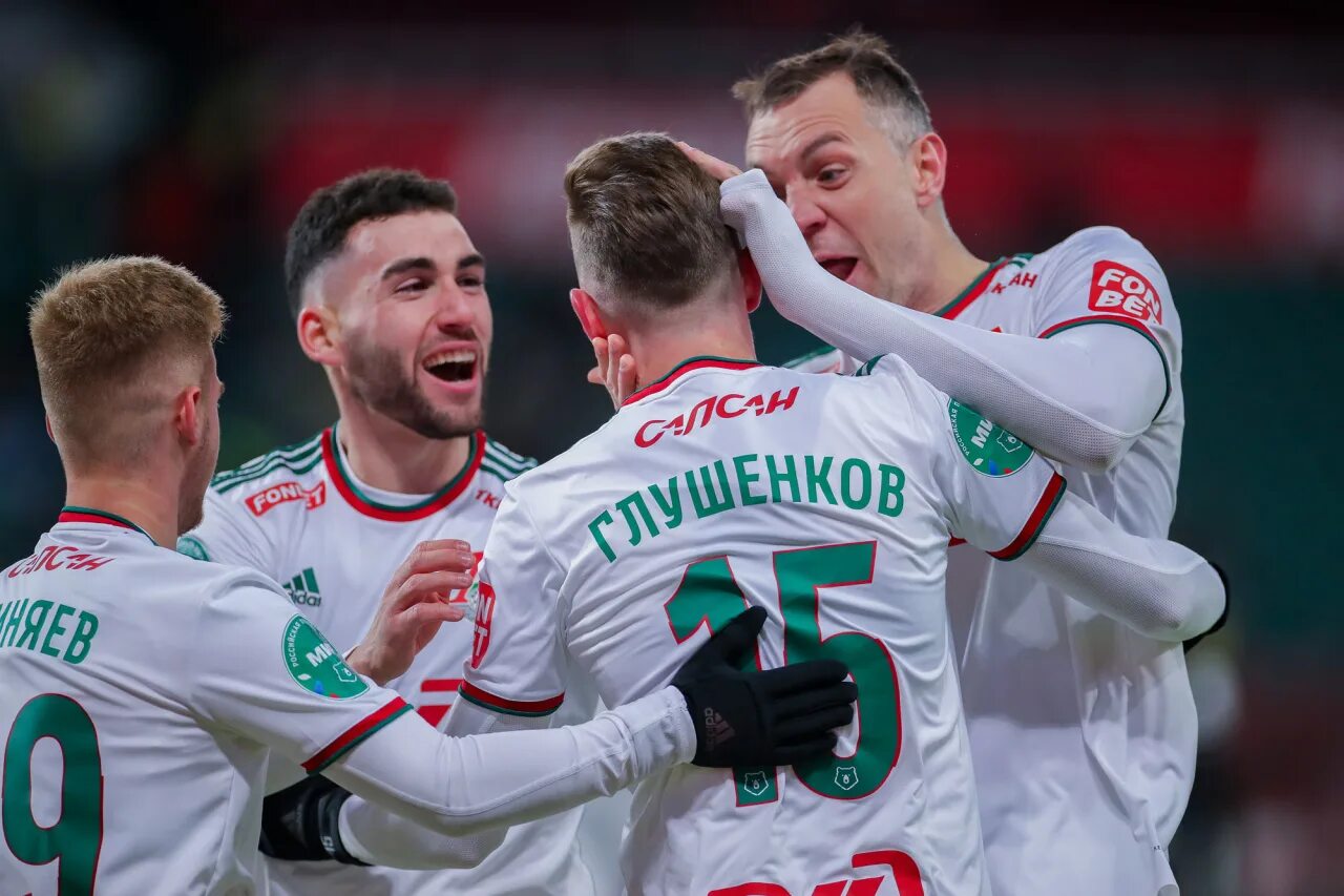 Дзюба почему не играет сегодня за локомотив. Глушенков в локо. дзюба локомотив. команда локомотив.