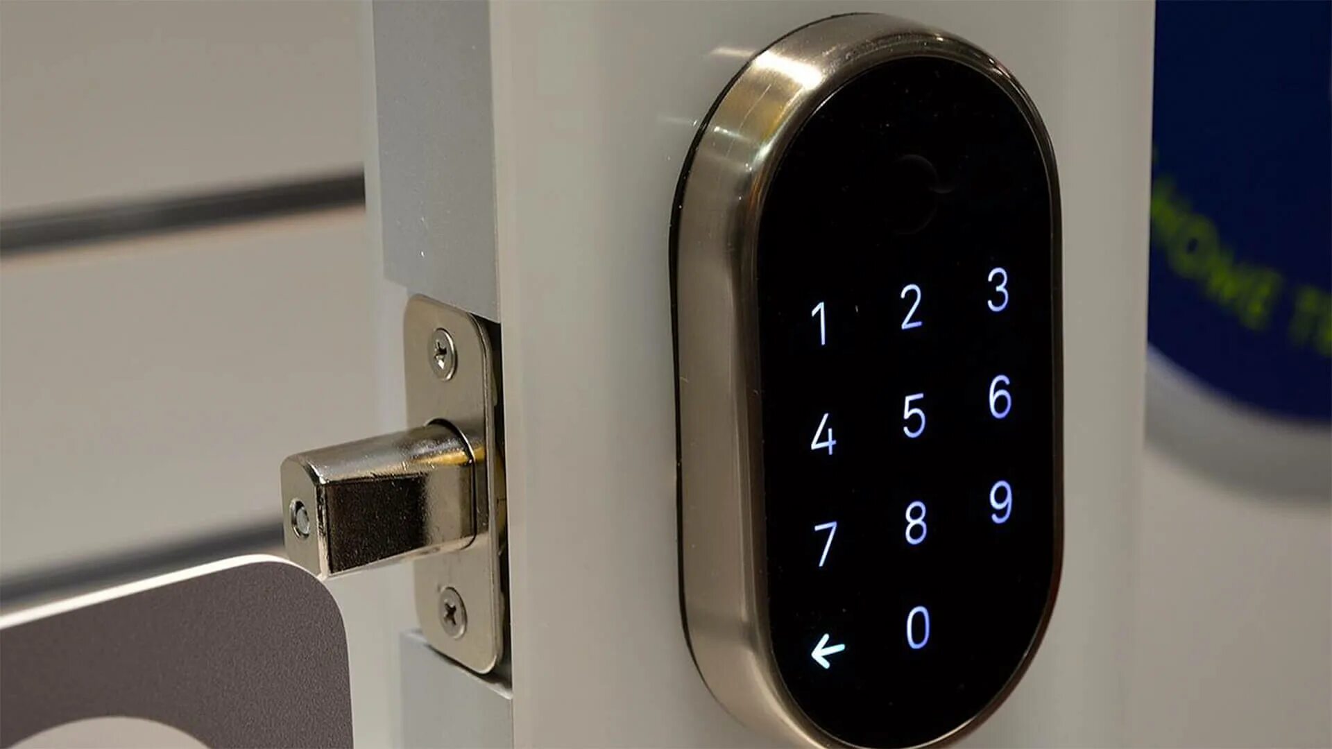 Security locking. Электронный замок скуд. Электронный замок на входную дверь. Security locking. High security lock en 1300 электромеханический замок.