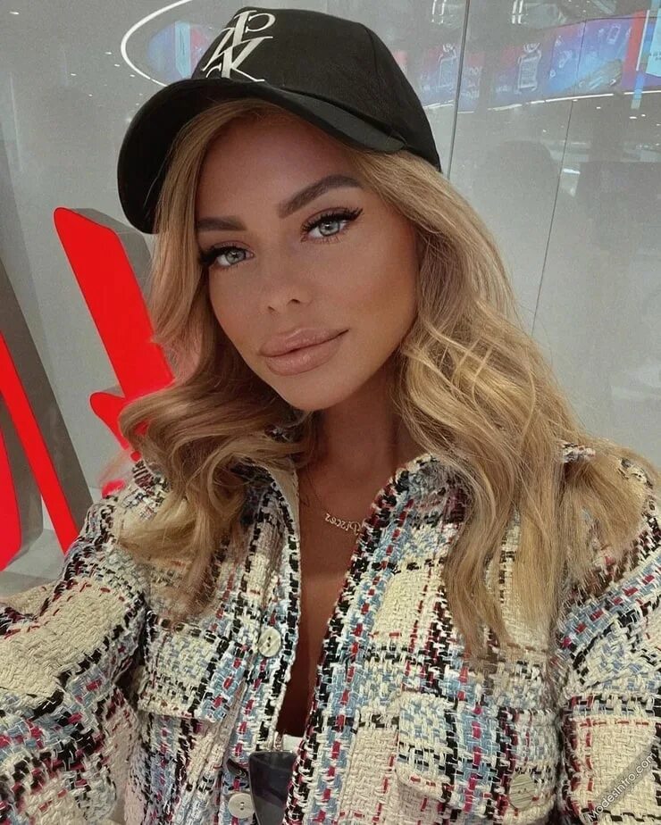 Маш милаш грудь. Маш милаш онлифанс. Даш милаш. Маш милаш. Milash маш милаш.